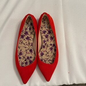 VEERAH Red Pointed-Toe Flats – Size 6 (Eco-Friendly, Vegan)
